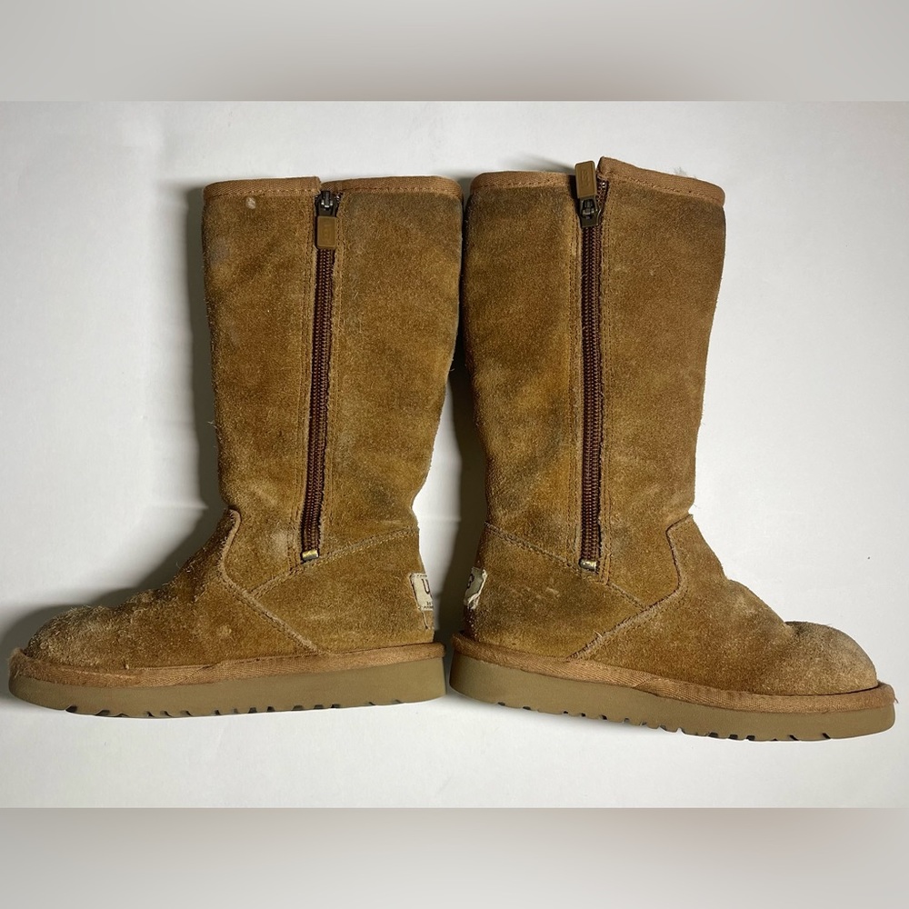 UGG - Picture 4 of 8